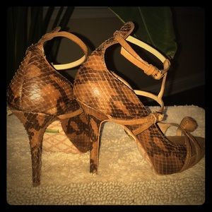 Gorgeous Brown leather LAMB sandals